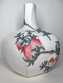 JTANG_Felt Vase with Nine Peaches_01